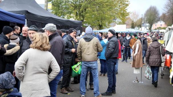 <p>Auf dem Gelände tummelten sich viele Besucher aus nah und fern.</p>