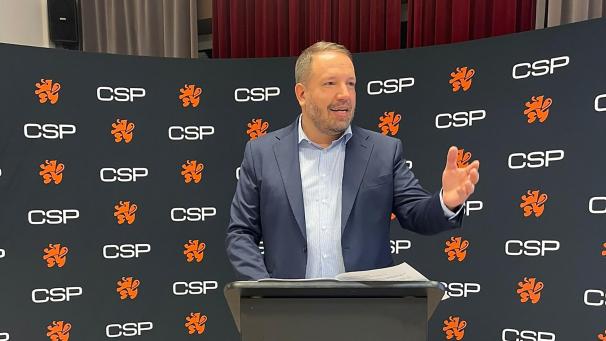 <p>Thomas Lennertz ist seit Januar 2015 Mitglied des Eupener Stadtrates und seit August 2017 Fraktionssprecher der Christlich-Sozialen.</p>