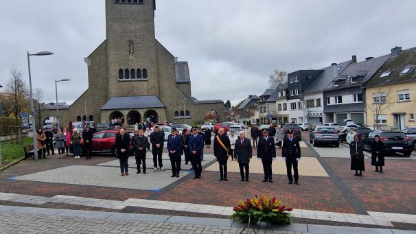 <p>Nach dem Seelenamt wurde am Kriegerdenkmal ein Kranz für die Opfer der beiden Weltkriege niedergelegt.</p>