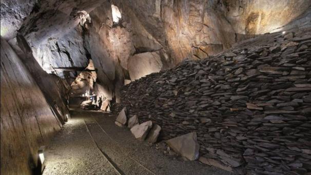 <p>Die Musik von YL HOOI wird bei jeder Aufführung in Wechselbeziehung zwischen Publikum, Veranstaltungsort und akustischem Raum neu interpretiert.</p>