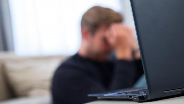 <p>Häufig sind es junge Menschen, die unter den Folgen von sexueller Ausbeutung im Internet leiden.</p>