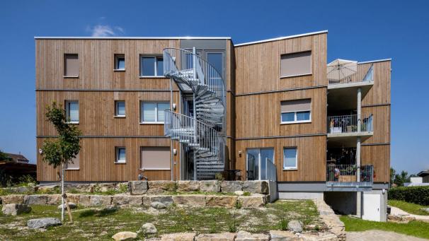 <p>Rund 50 Mitglieder zwischen 0 und 83 Jahren leben in Balingen (D) in dem Mehrgenerationenprojekt „Erlebnisreich wohnen“ in insgesamt 29 Wohneinheiten.</p>