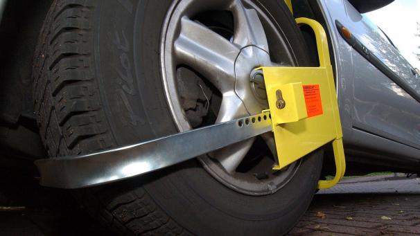 <p>Falschparken und danach das Knöllchen nicht bezahlen, ist keine gute Idee.</p>