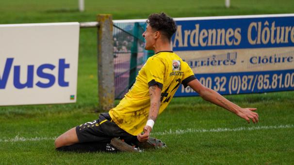 <p>Jubel nach Traumtor in den Knick: Mauro Lo Presti machte mit seinem Doppelpack direkt nach der Pause den Sack zu.</p>