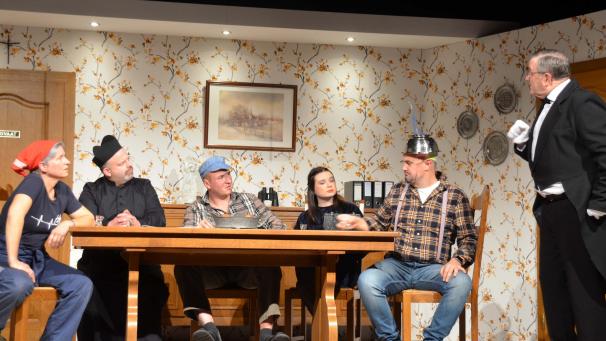 <p>Der Butler sorgt auf dem Bauernhof für ungläubige Gesichter.</p>