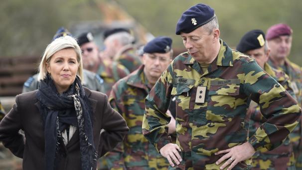 <p>Trotz der sinkenden Zahlen sieht die Verteidigungsministerin noch keinen Grund zur Sorge.</p>