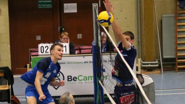 <p>Nathan Frank punktet für die Sporta.</p>