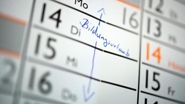 <p>Als Arbeitnehmer im Privatsektor können Sie Bildungsurlaub - unter gewissen Voraussetzungen - in Anspruch nehmen, wenn Sie eine anerkannte Aus- oder Weiterbildung absolvieren.</p>