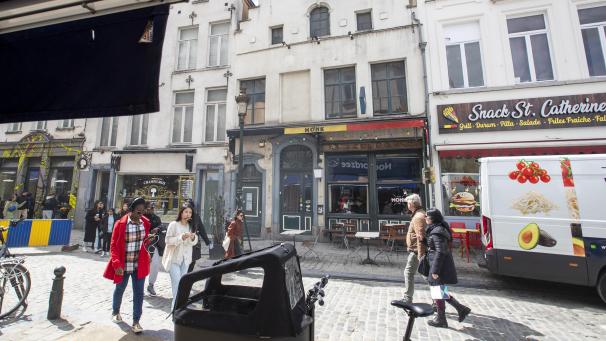 <p>Ein Blick von außen auf das ehemalige Café „Monk“</p>