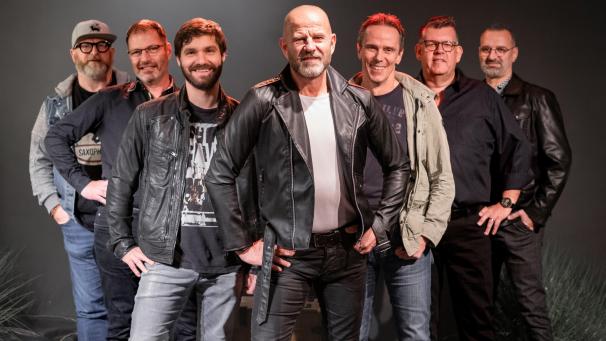 <p>Die Tributeband „Sieben Brücken“ besteht aus: Jürgen Kyll, Ralf Kötten, Philipp Veithen, Marc Catteeuw, Gerd Vassen, Frank Pint und Guido Hermann (v.l.n.r.).</p>