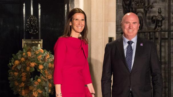 <p>Sophie Wilmes und ihr Ehemann Christopher 2019 in London.</p>