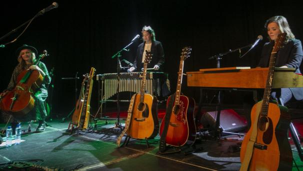 <p>Stefanie Hempel, Iris Romen und Anne de Wolff kommen dem Joni-Sound sehr nahe.</p>