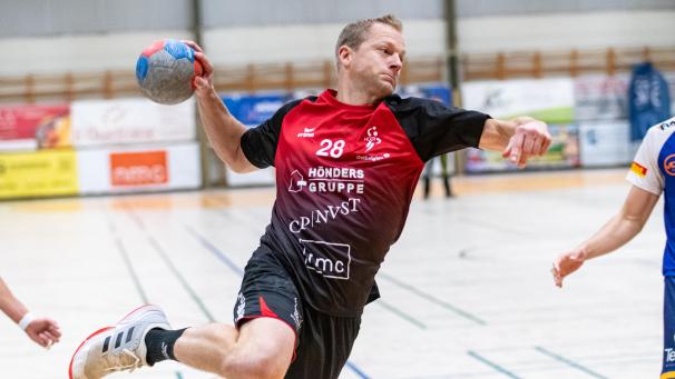 <p>Wenn der Ex-Klub ruft, ist er zur Stelle: Eric Vreven gibt sein bestes, zumindest einen Teil der Eynattener Personallöcher zu stopfen.</p>