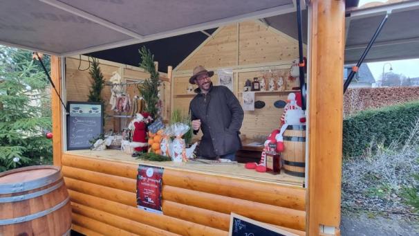 <p>Jean-Pierre Robert hat zum dritten Mal ein kulinarisches Weihnachtsdorf in Weismes aufgebaut.</p>