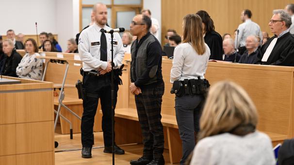 <p>Omar Benchamsy erklärte im Rahmen seiner Befragung, sich nicht an die Tat erinnern zu können.</p>