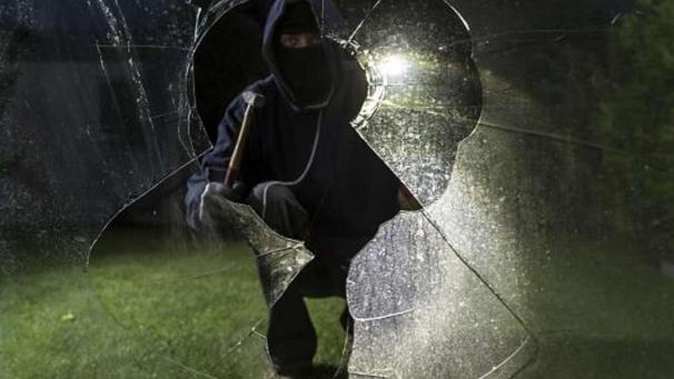 <p>Wie sich auch im Eupener Land an den Polizeimeldungen ablesen lässt: Winterzeit ist Einbruchszeit.</p>