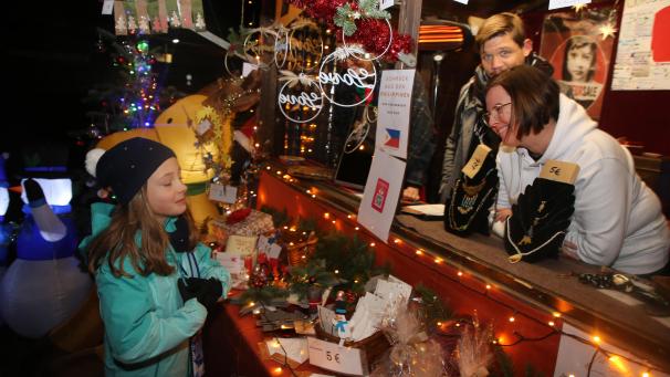 <p>Die „Aktion Wasserbüffel“ wird auch in diesem Jahr wieder Schmuck und andere Dinge für die Philippinen verkaufen.</p>