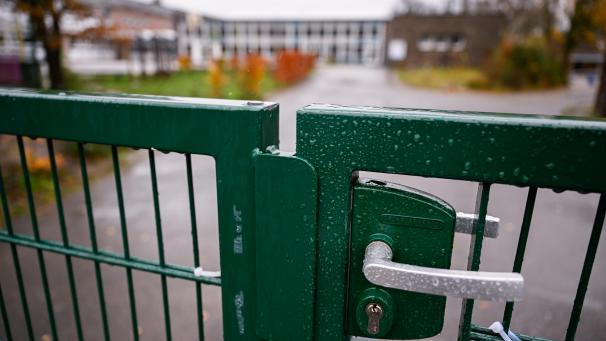 <p>Zu Wochenbeginn waren 15 Schulen in Brüssel und in Wallonisch-Brabant nach Bombendrohungen geschlossen geblieben.</p>