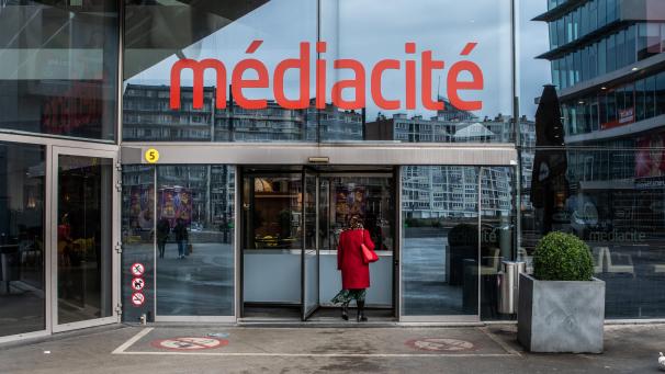 <p>Wenn es nach den Geschäftsleuten geht, ist in der Médiacité zukünftig freitags um 20 Uhr Feierabend.</p>