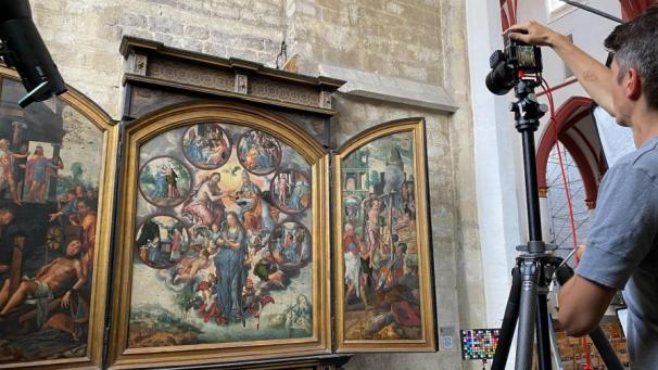 <p>Meemoo hat hunderttausende historische Artikel und Gemälde digitalisiert.</p>