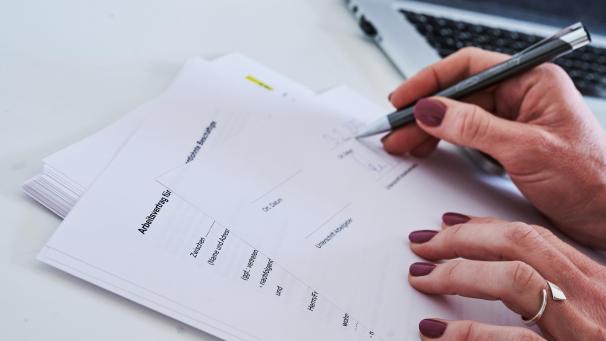 <p>Im vergangenen Jahr kam es zu mehr Auflösungen unbefristeter Verträge, als neue Verträge abgeschlossen wurde.</p>