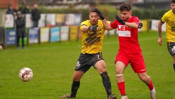 <p>Markus Klauser (links) sitzt am Sonntag eine Gelb-Rot-Sperre ab.</p>