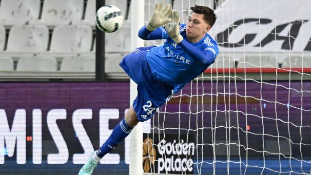 <p>Gabriel Slonina</p>