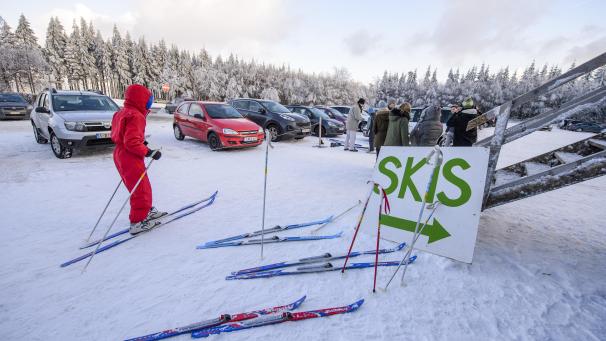 <p>Die Neuvergabe der Konzession für den Skiverleih am Signal de Botrange verzögert sich.</p>