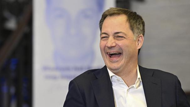 <p>Unerschütterlicher Optimist: Premier De Croo bei der Vorstellung seines Buches.</p>