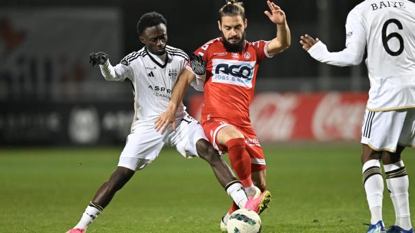 <p>Während des Afrika-Cups im Januar und Februar könnte Guineas Neu-Nationalspieler Amadou Keita (links) der AS Eupen bis zu fünf Begegnungen fehlen.</p>