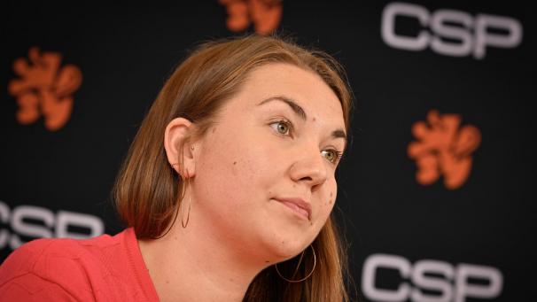 <p>PDG-Abgeordnete Stephanie Pauels (CSP) fordert eine Handyverbot an ostbelgischen Schulen, dieses soll jedoch von den Schulen ausgehen.</p>