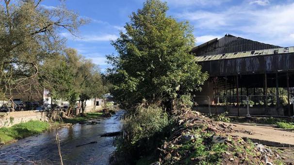 <p>Der Privatinvestor Jean-Pol Bollette hat Interesse bekundet, den hinteren Bereich der früheren Solvent-Textilfabrik in der Rue de Limbourg zu erwerben.</p>