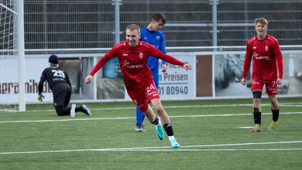 <p>Binnen drei Minuten setzte Lontzens Cédric Quintz Eupen B mit einem eigenen Tor und einer Vorlage endgültig schachmatt.</p>