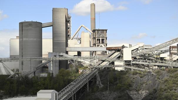 <p>Der belgische Zementhersteller CCB visiert eine drastische Reduktion der Emissionen an.</p>