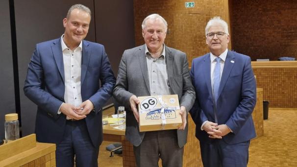 <p>Oliver Paasch, Karl-Heinz Lambertz und Charles Servaty (v.l.)</p>