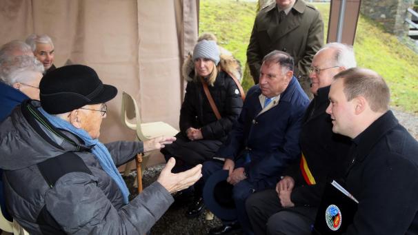 <p>Zeitzeugen schilderten dem US-Botschafter ihre Kriegserlebnisse.</p>