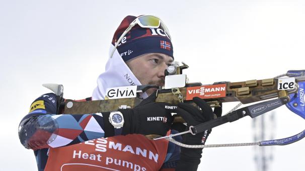 <p>Sturla Holm Laegreid aus Norwegen beim Anschießen in Aktion.</p>