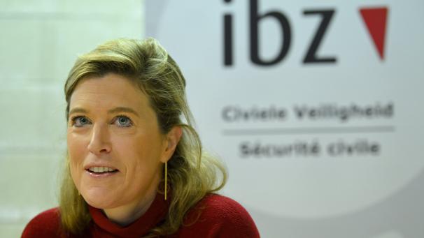 <p>Die Innenministerin betonte die Wichtigkeit der Rettungskräfte und kündigte härtere Strafen an.</p>