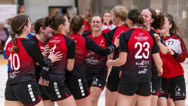 <p>Überraschend deutlicher Erfolg im Topspiel: Eynatten fegt zeitweise über Pelt hinweg und bejubelt den Sprung auf Rang eins.</p>