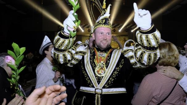 <p>Prinz Marco I. wird proklamiert.</p>