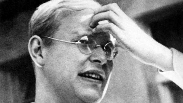 <p>Dietrich Bonhoeffer wurde 1945 hingerichtet.</p>