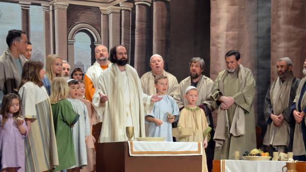 <p>Die Passionsspiele feiern Premiere.</p>