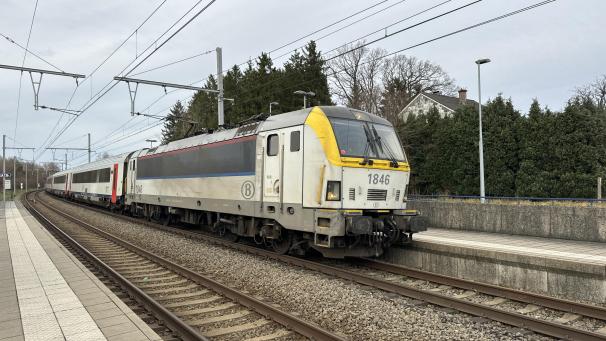 <p>Die Bahnlinie S41 am Hergenrather Bahnhof.</p>