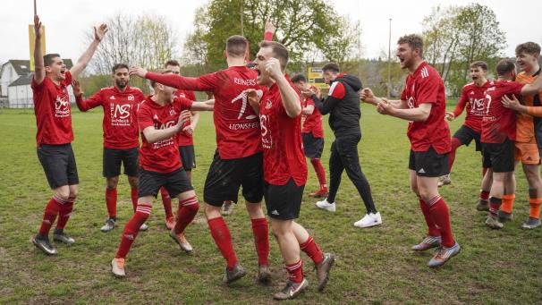 <p>Als eine von sechs Regionalfußballmannschaften feierte der Honsfelder SV im Frühjahr seinen Aufstieg.</p>