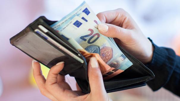 <p>Eine Reihe von Neuerungen im nächsten Jahr hat negativeAuswirkungen auf das Portemonnaie der Belgier.</p>