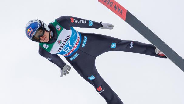 <p>Andreas Wellinger (Deutschland) gewinnt das Qualifikationsspringen der Vierschanzentournee in Oberstdorf.</p>