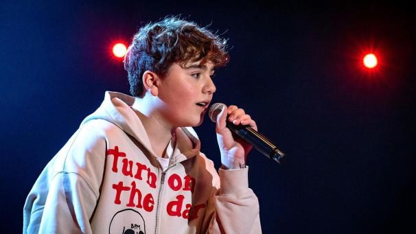 <p>Adrian Cormann in der Castingshow „The Voice Kids“</p>