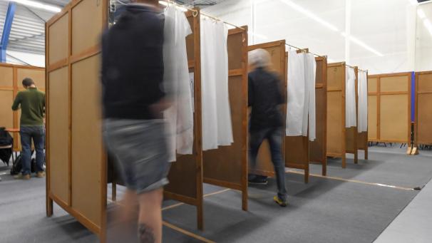 <p>Die nächsten Wahlen zum Parlament der DG stehen am 9. Juni auf dem Programm. Dieses Bild entstand beim letzten Urnengang 2019.</p>