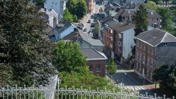 <p>Panoramablick auf eine wachsende Stadt von der Moorenhöhe.</p>