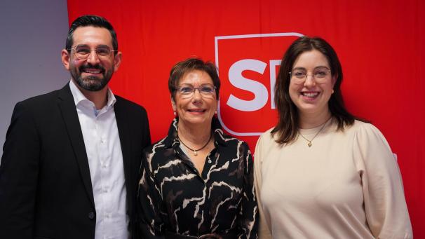 <p>Spitzenkandidat Antonios Antoniadis, Quereinsteigerin Mechtilde Neuens und SP-Präsidentin Linda Zwartbol (v.l.)</p>